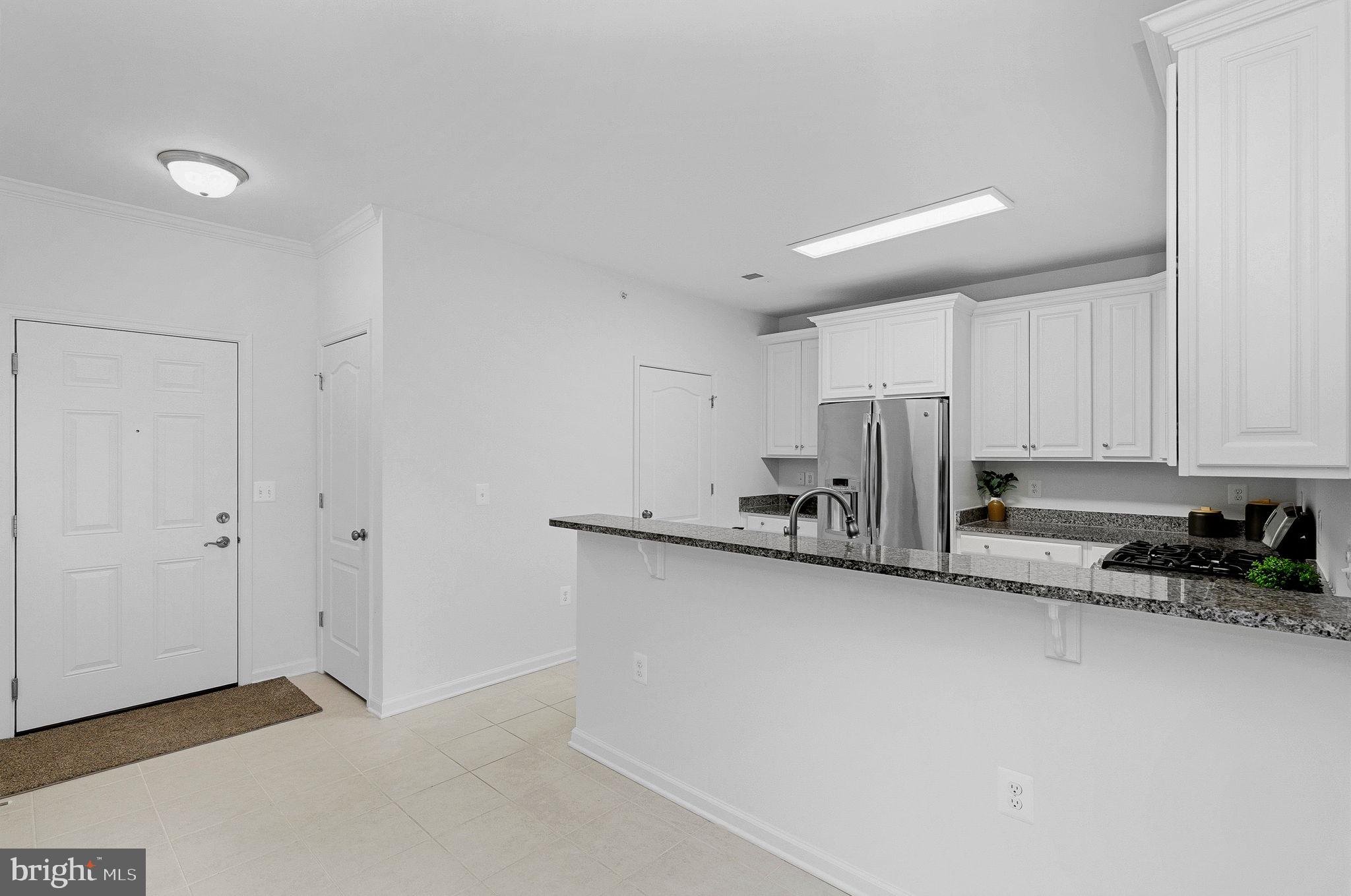 41895 Cathedral Valley Square, Unit 407 Aldie, VA 20105 - Photo 4 of 40