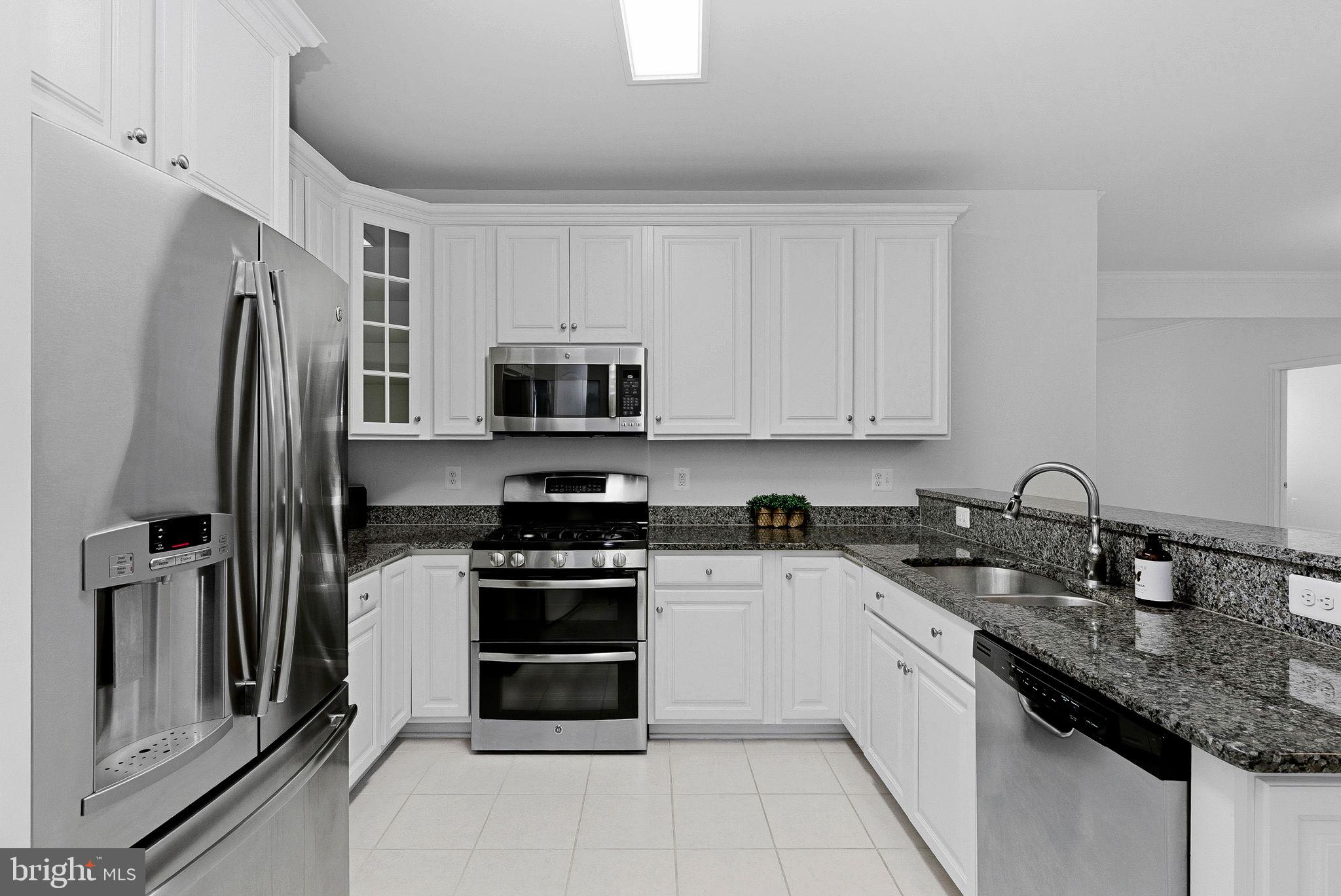 41895 Cathedral Valley Square, Unit 407 Aldie, VA 20105 - Photo 7 of 40