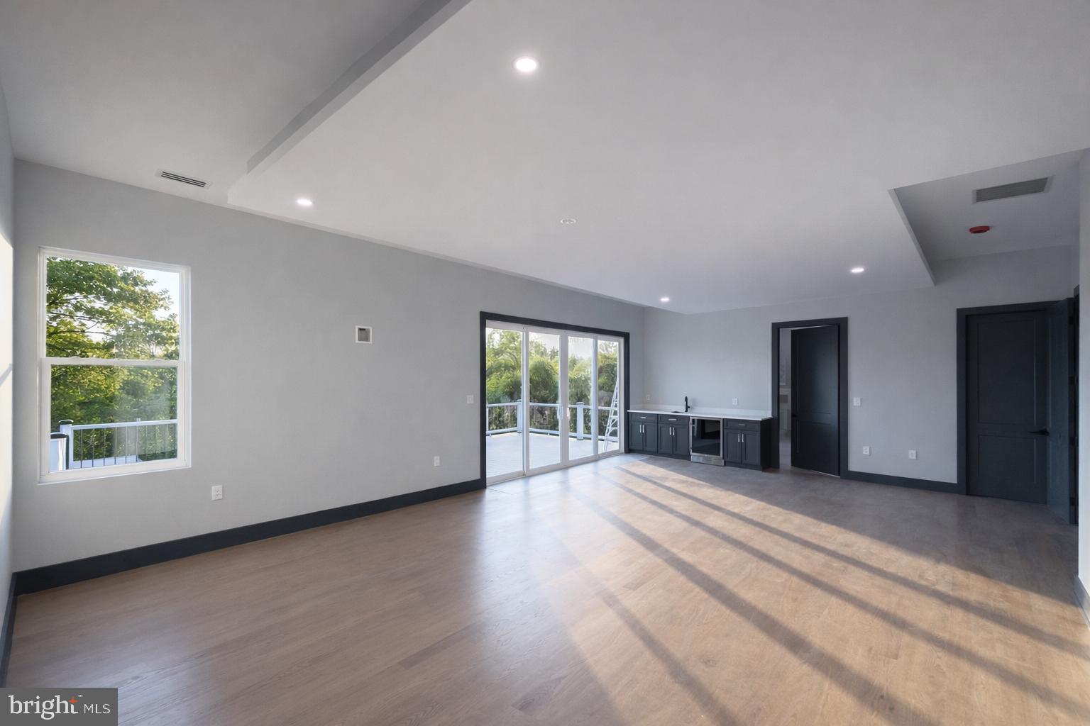 2613 Beacon Hill Road Alexandria, VA 22306 - Photo 27 of 65 Spacious modern living area with light.