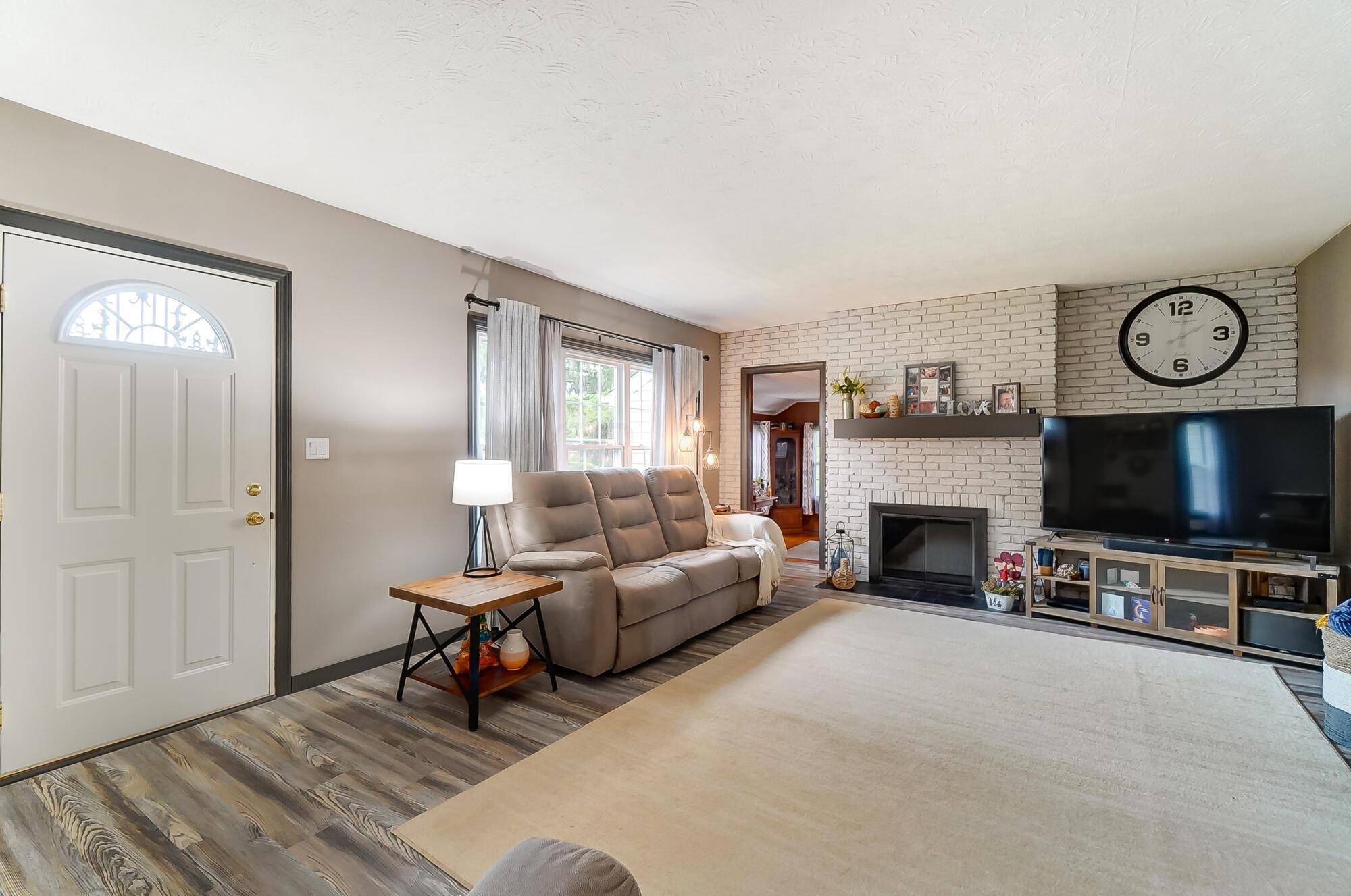 4804 Middle Urbana Road Springfield, OH 45503 - Photo 6 of 53 005