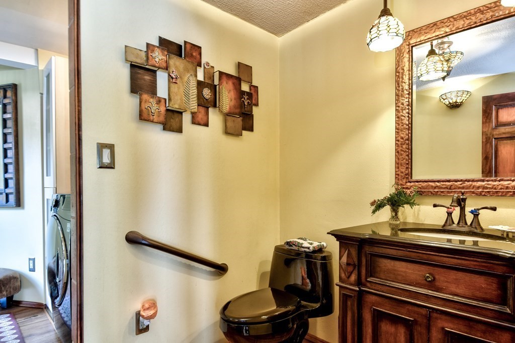 659 Belknap Road Framingham, MA 01701 - Photo 16 of 39 Gallery Image 16