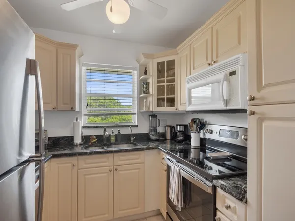 $3,500 | 5400 Highway A1a, Unit I20, Vero Beach, FL 32963