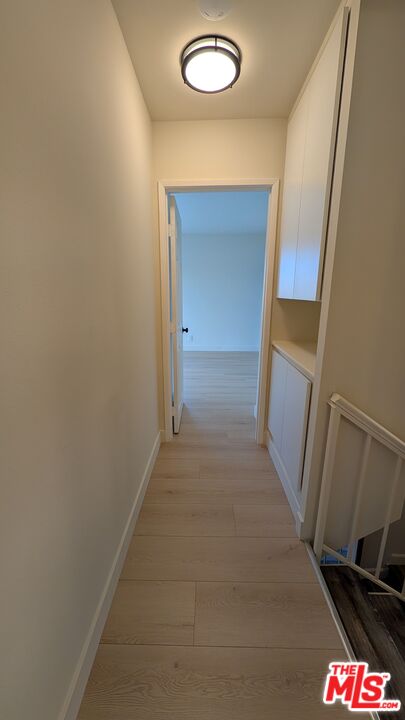 7300 Lennox Avenue, Unit J15 Van Nuys, CA 91405 - Photo 11 of 25 a view of hallway