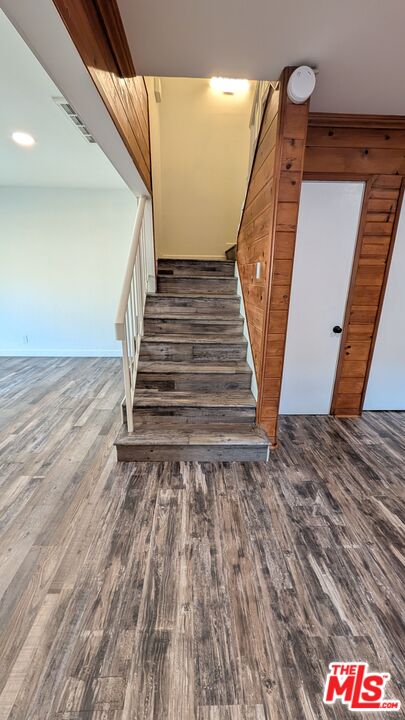 7300 Lennox Avenue, Unit J15 Van Nuys, CA 91405 - Photo 8 of 25 a view of entryway