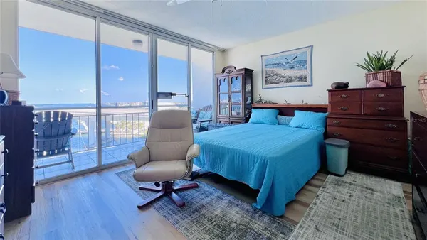 $449,500 | 100 Pierce Street, Unit 1001, Clearwater, FL 33756