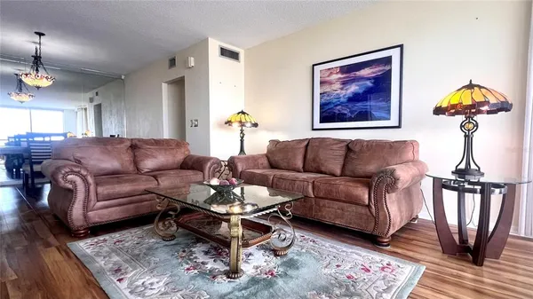 $449,500 | 100 Pierce Street, Unit 1001, Clearwater, FL 33756