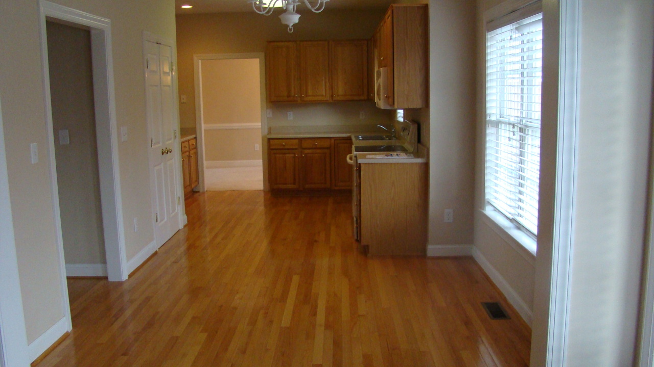 1401 Fieldgate Road Salem, VA 24153 - Photo 8 of 26 Breakfast Area