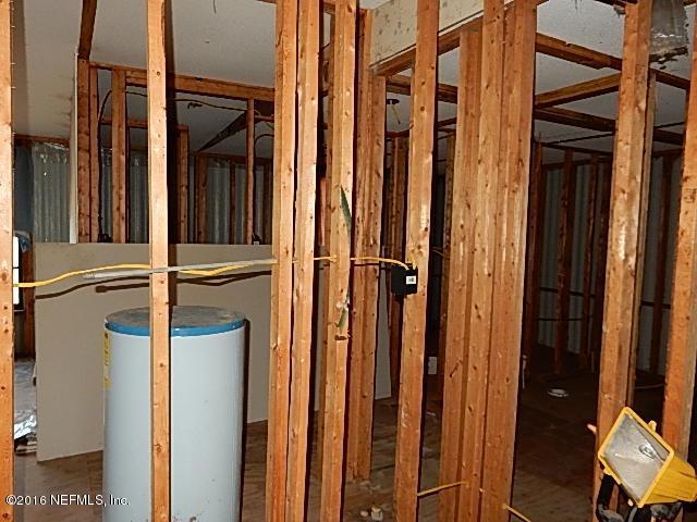 124 Rodeo Drive Interlachen, FL 32148 - Photo 11 of 20 DSCN8413
