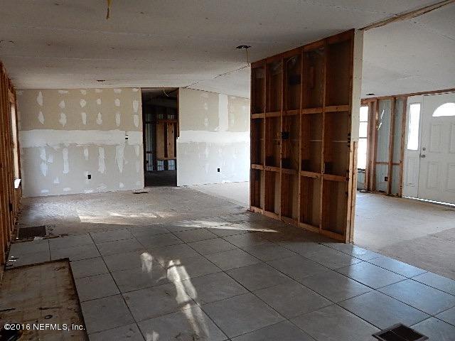 124 Rodeo Drive Interlachen, FL 32148 - Photo 10 of 20 DSCN8411