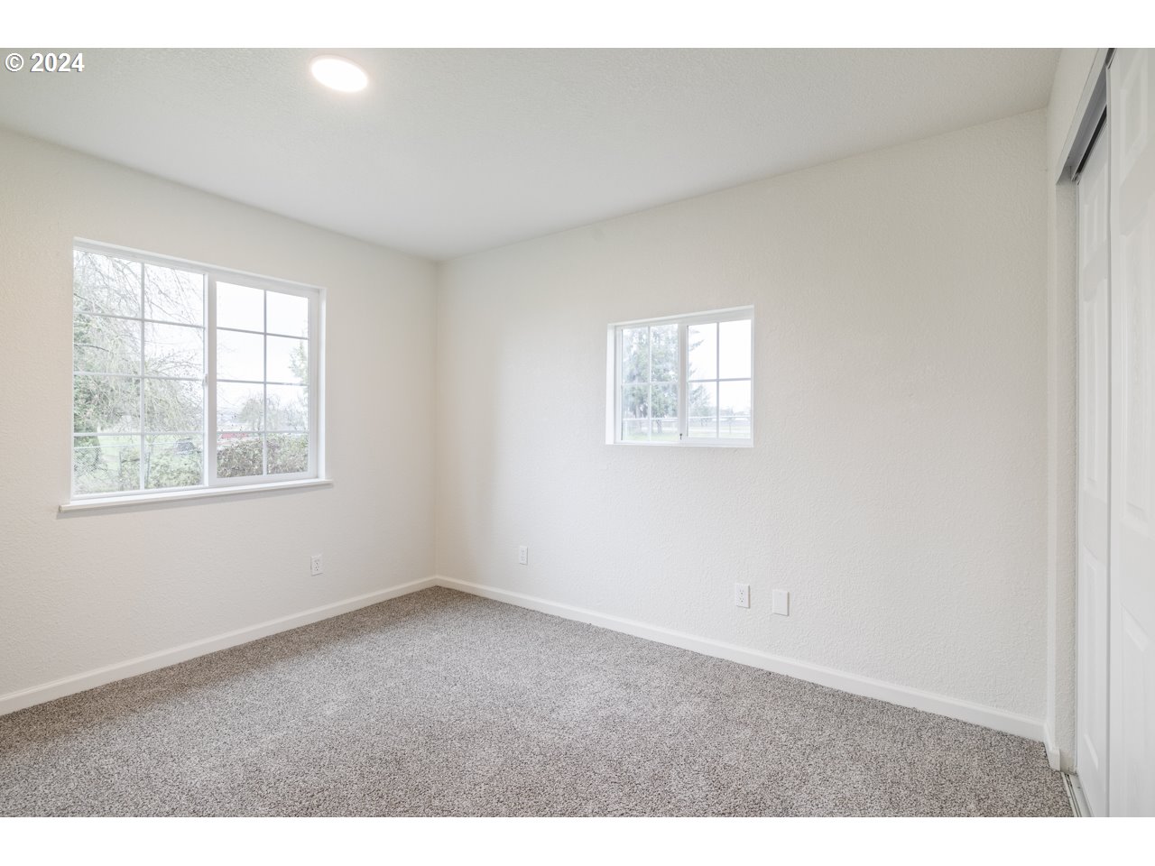 3815 Southeast Spicer Road Albany, OR 97322 - Photo 15 of 23 Gallery Image 15