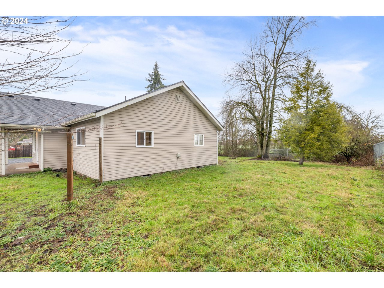 3815 Southeast Spicer Road Albany, OR 97322 - Photo 21 of 23 Gallery Image 21