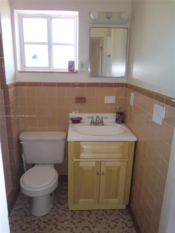 $1,350 | 734 Southwest 5th, Hallandale Beach, FL 33009