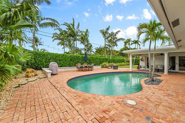 $1,168,788 | 4221 Northeast 26th Avenue, Lighthouse Point, FL 33064