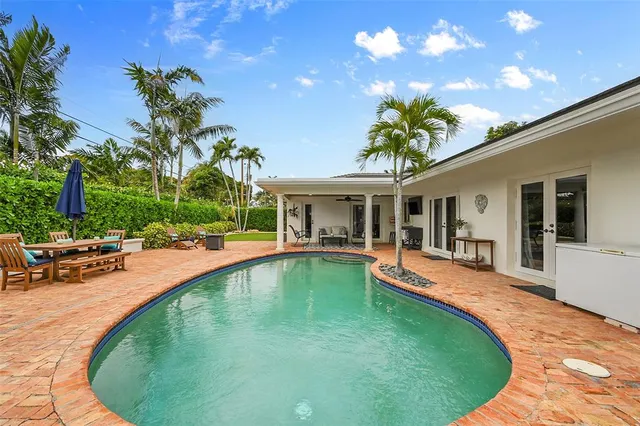 $1,168,788 | 4221 Northeast 26th Avenue, Lighthouse Point, FL 33064