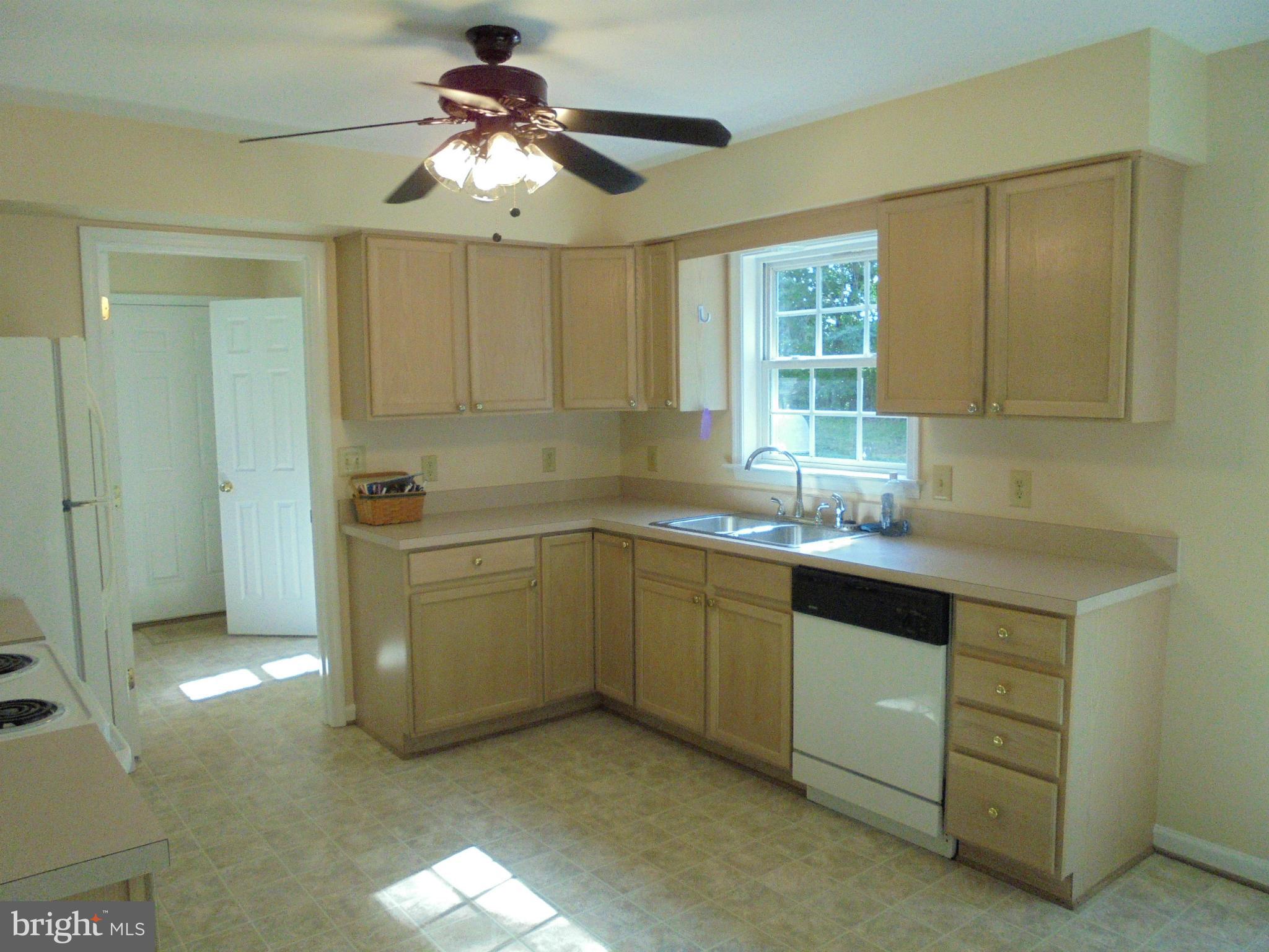 18199 Monitor Road Culpeper, VA 22701 - Photo 5 of 28 Kitchen