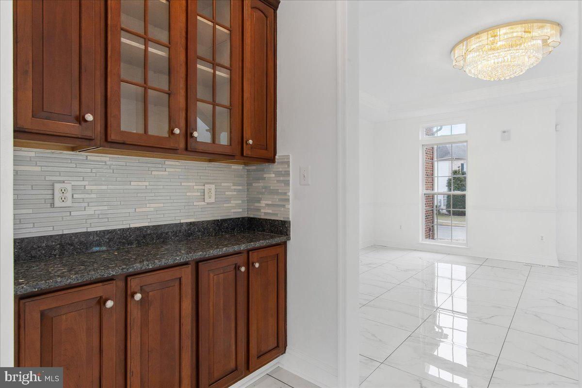 1818 Granby Way Frederick, MD 21702 - Photo 19 of 67 Butlers pantry Pic 2