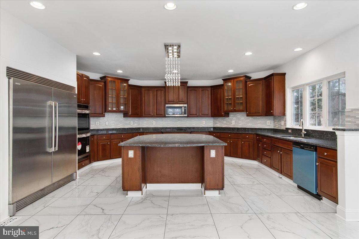 1818 Granby Way Frederick, MD 21702 - Photo 21 of 67 Kitchen Pic 2