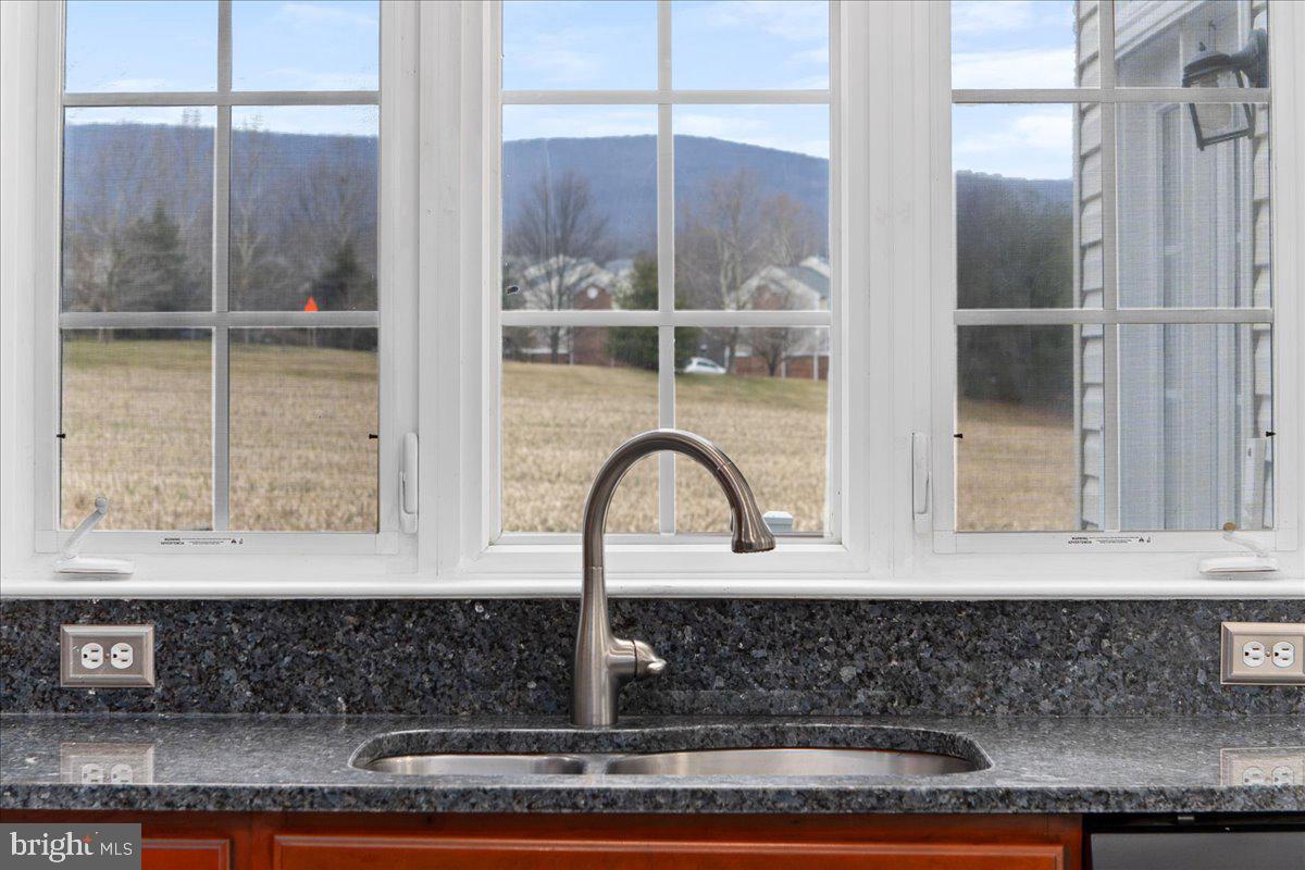 1818 Granby Way Frederick, MD 21702 - Photo 24 of 67 Kitchen Pic 5