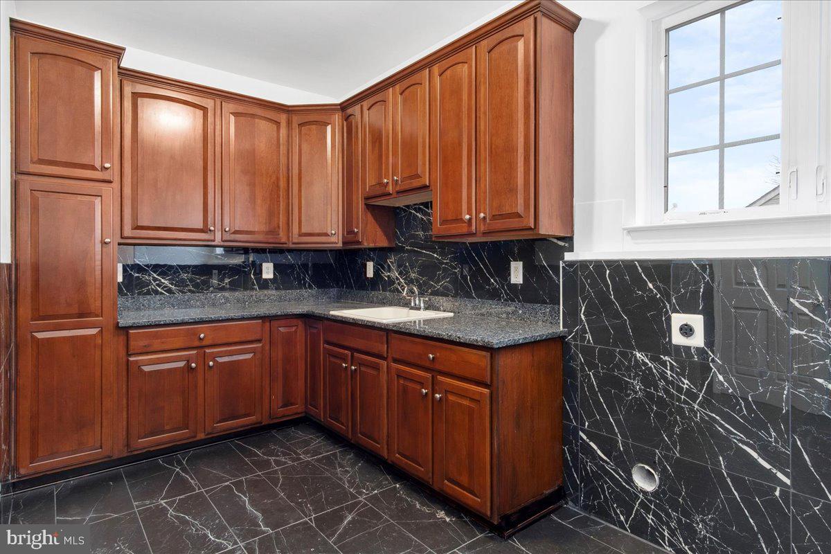 1818 Granby Way Frederick, MD 21702 - Photo 39 of 67 Laundry