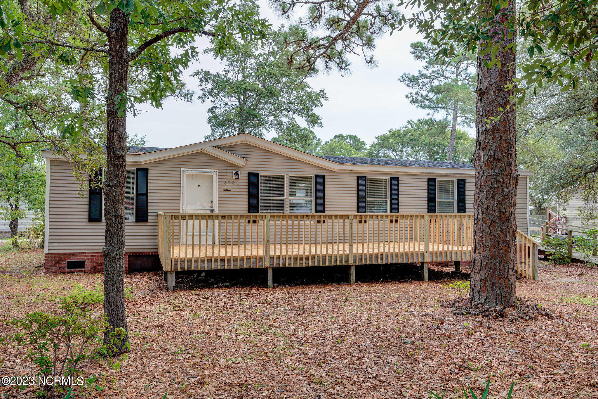 4701 Port Loop Road Southeast Southport, NC 28461 - Photo 6 of 39 4701PortLoopEdit-3