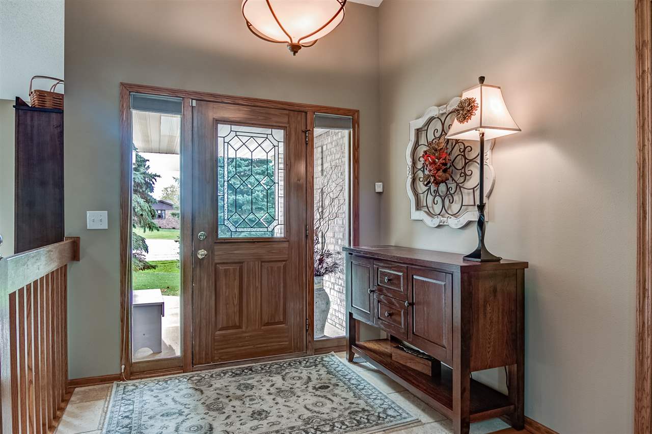 6548 Shadow Ridge Road Rockford, IL 61107 - Photo 3 of 25 Gallery Image 3