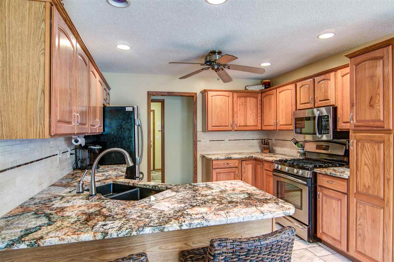 6548 Shadow Ridge Road Rockford, IL 61107 - Photo 8 of 25 Gallery Image 8