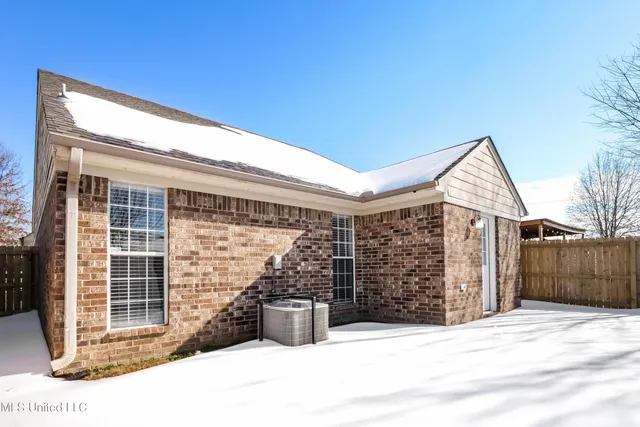 $1,955 | 5593 Casey Lane, Southaven, MS 38671