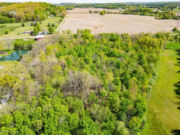 11154 Shetler Avenue Southwest, Unit 1, Bolivar, OH 44612