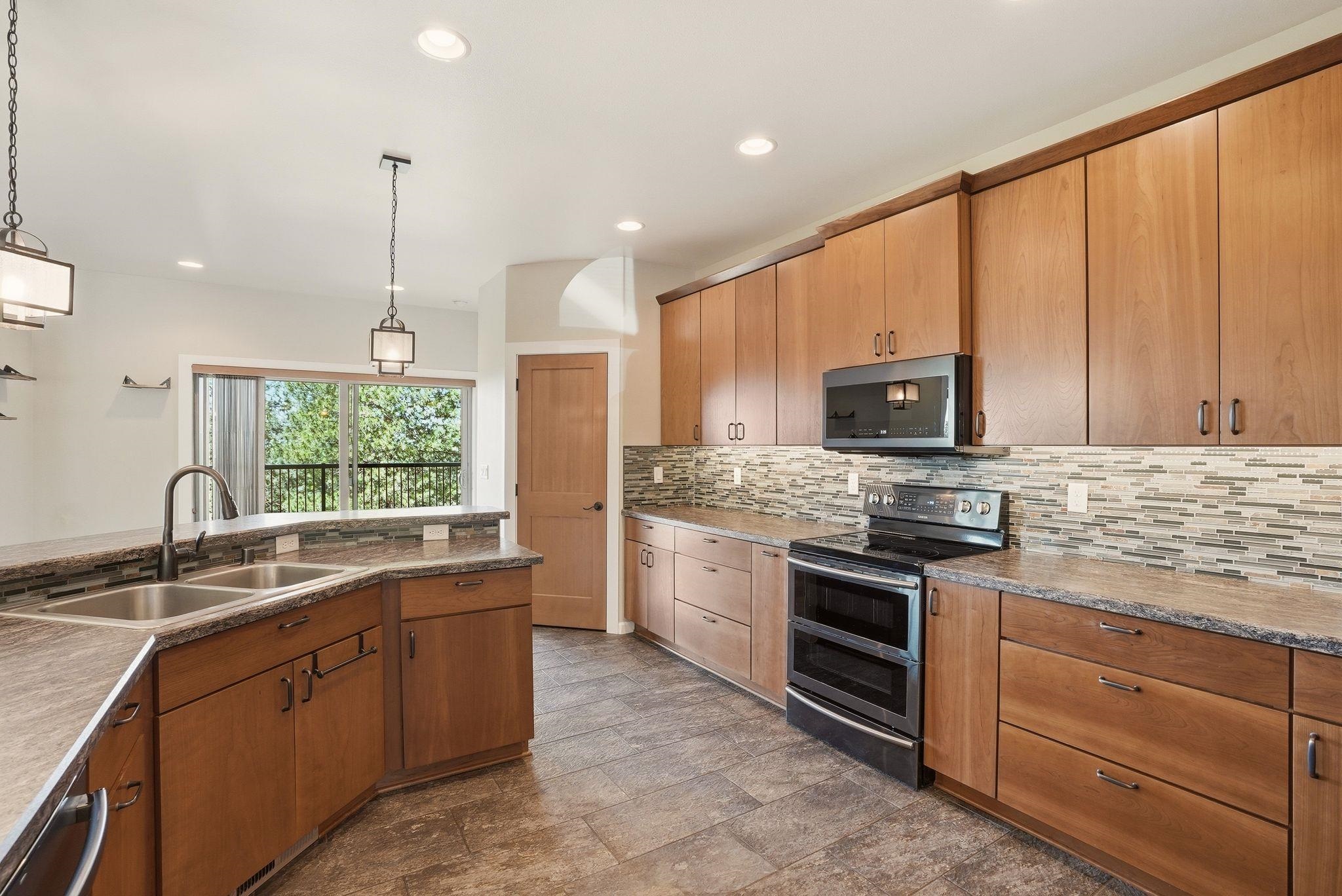 15415 North Timbercrest Lane Mead, WA 99021 - Photo 14 of 48