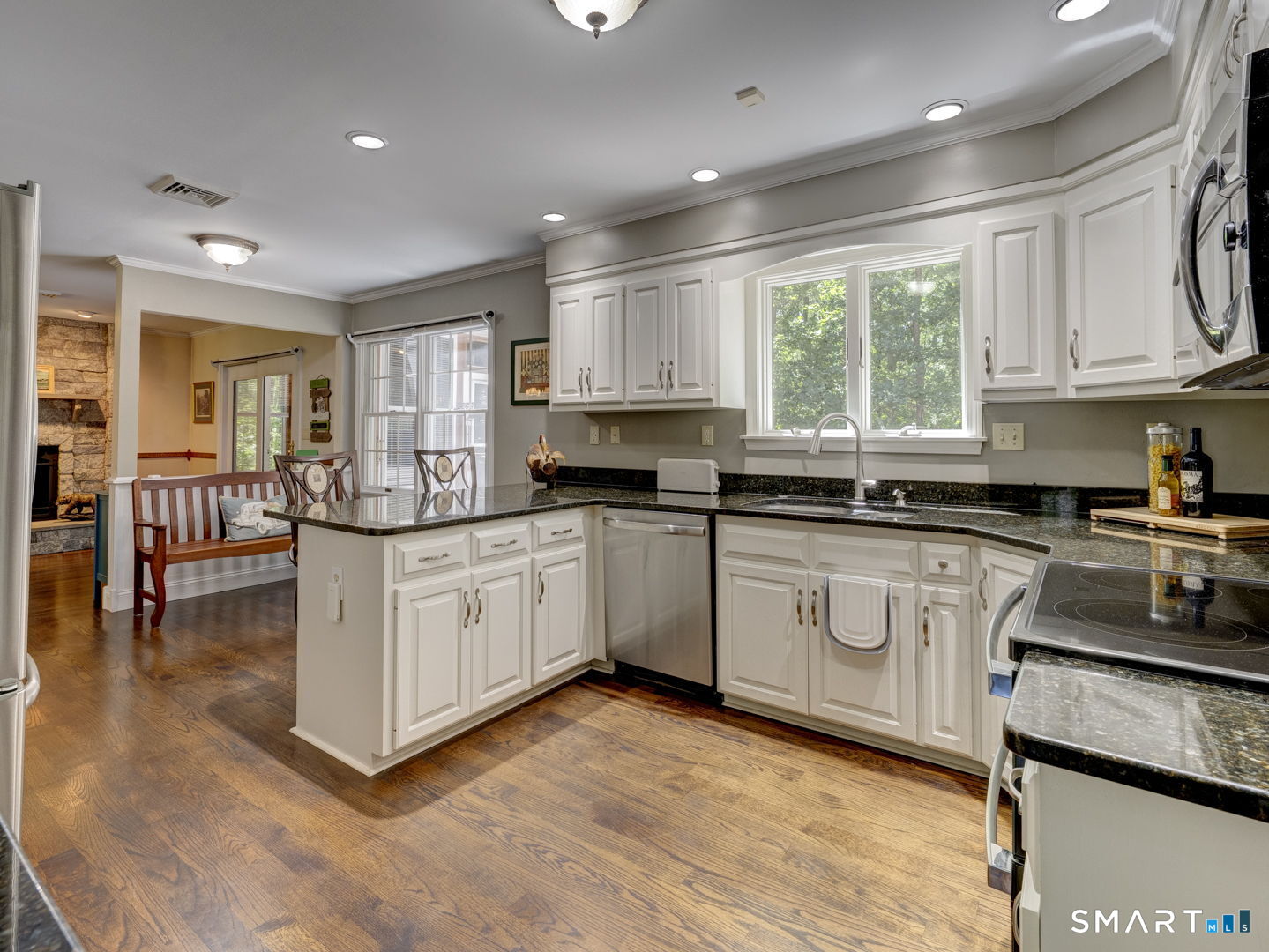 129 Saner Road Marlborough, CT 06447 - Photo 3 of 34