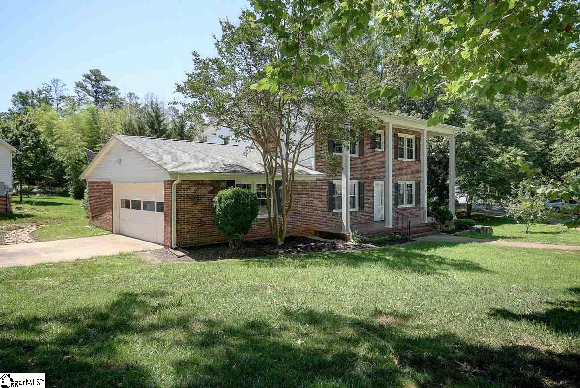 28 Meredith Lane Greenville, SC 29607 - Photo 2 of 34 Gallery Image 2