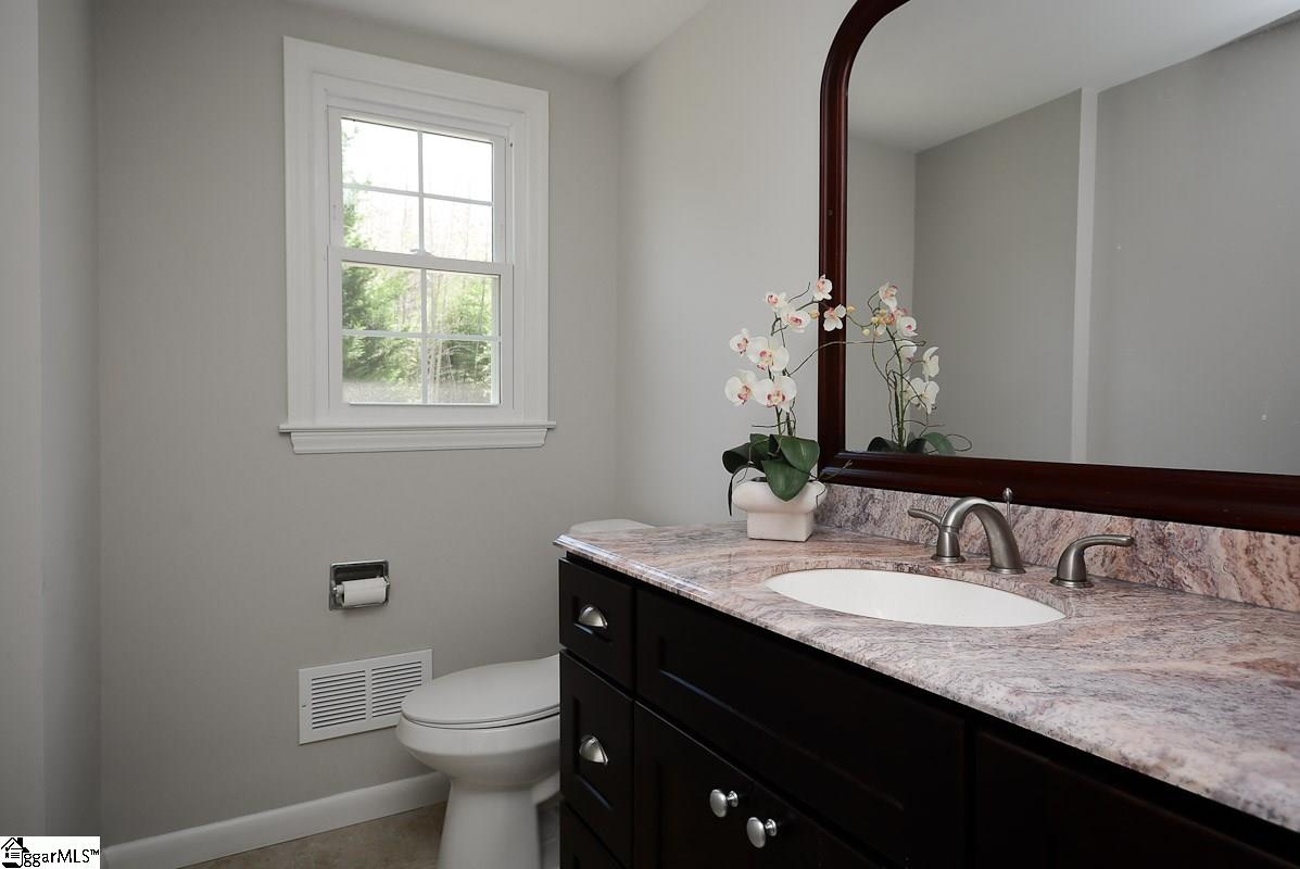 28 Meredith Lane Greenville, SC 29607 - Photo 18 of 34 Gallery Image 18