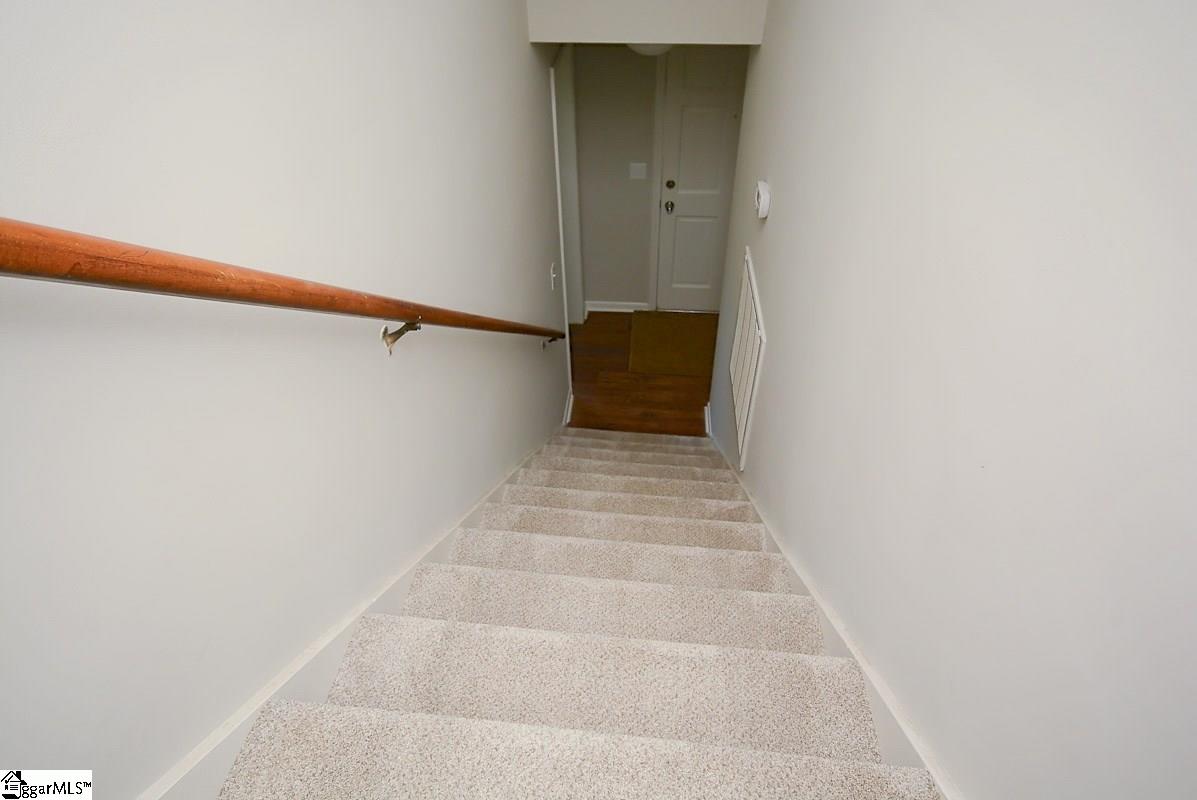 28 Meredith Lane Greenville, SC 29607 - Photo 19 of 34 Gallery Image 19