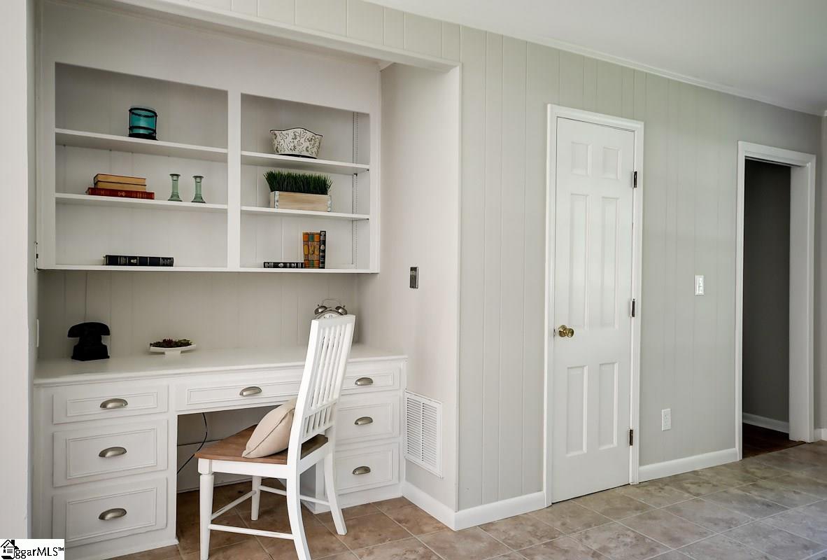 28 Meredith Lane Greenville, SC 29607 - Photo 7 of 34 Gallery Image 7