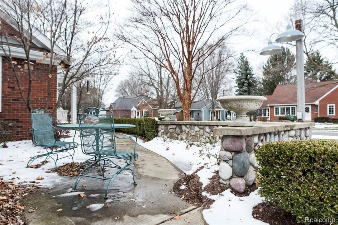 366 Maywood Avenue Rochester, MI 48307 - Photo 17 of 64 Maywood - 17.jpg