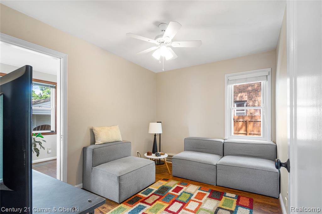 1392 Dorothea Road Berkley, MI 48072 - Photo 20 of 42