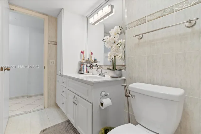 $220,000 | 1810 West 56th Street, Unit 3223, Hialeah, FL 33012