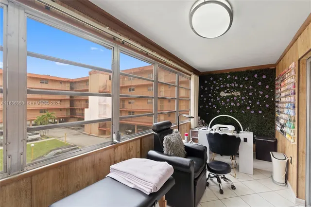 $220,000 | 1810 West 56th Street, Unit 3223, Hialeah, FL 33012