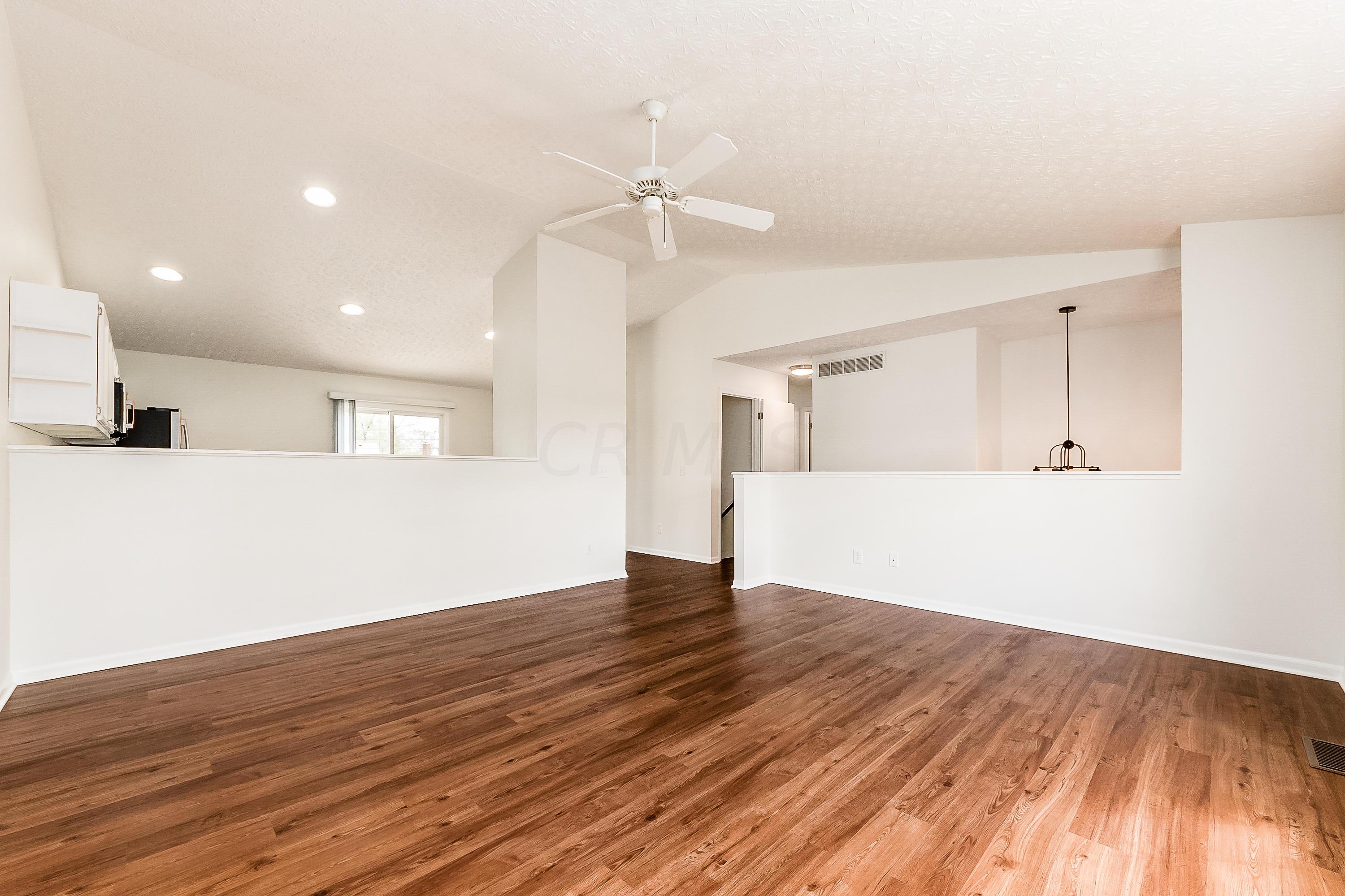 130 Demorest Road Columbus, OH 43204 - Photo 3 of 34