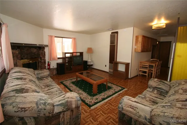 $1,500 | 441 West Aeroplane Boulevard, Big Bear City, CA 92314