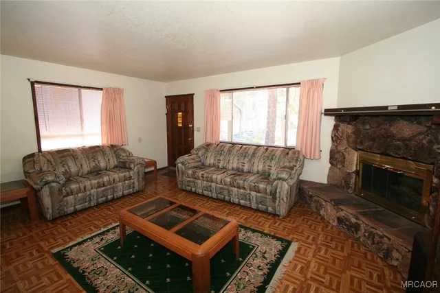 $1,500 | 441 West Aeroplane Boulevard, Big Bear City, CA 92314