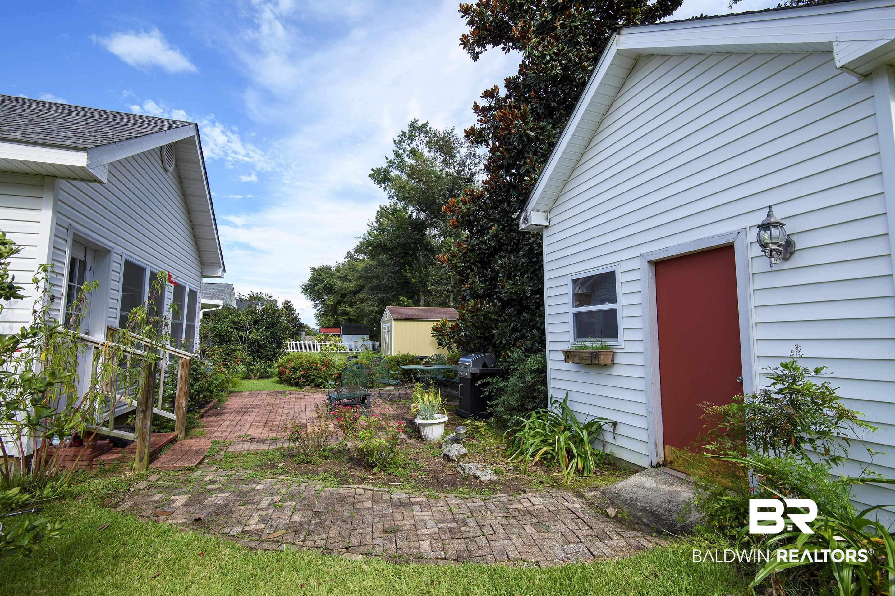 132 Vivian Loop Fairhope, AL 36532 - Photo 10 of 31