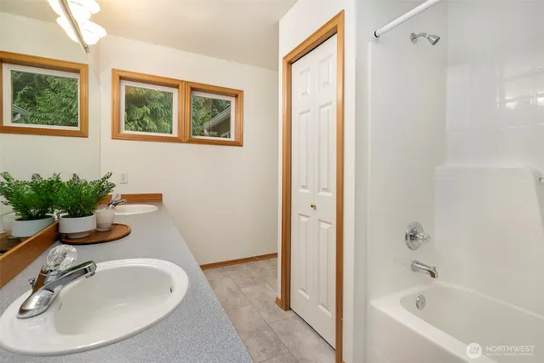 $999,000 | 17210 4th Drive Southeast, Bothell, WA 98012