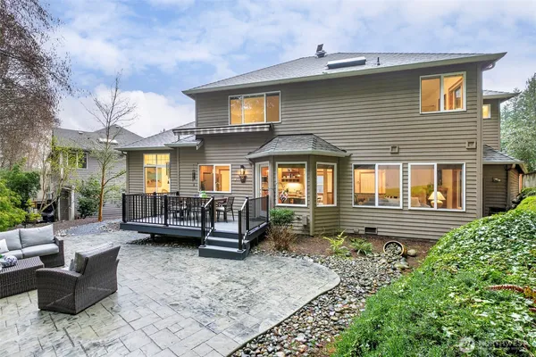 $999,000 | 17210 4th Drive Southeast, Bothell, WA 98012