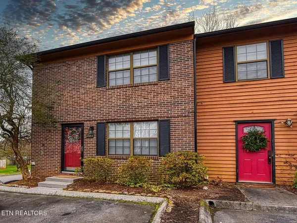 $269,000 | 1221 Crest Brook Drive, Knoxville, TN 37923