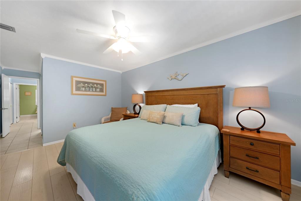 1636 Stickney Point Road, Unit 36201 Sarasota, FL 34231 - Photo 19 of 49