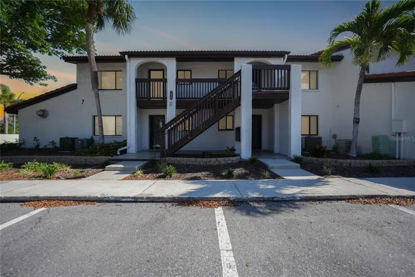 $328,000 | 1636 Stickney Point Road, Unit 36201, Sarasota, FL 34231