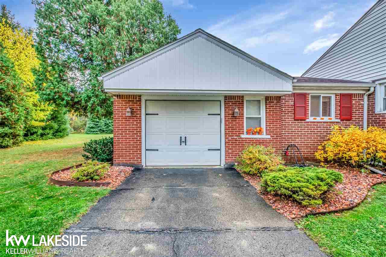 157 Nawakwa Road Rochester, MI 48307 - Photo 6 of 32