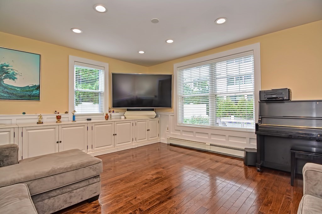 59 Cummings Road Newton, MA 02459 - Photo 8 of 23