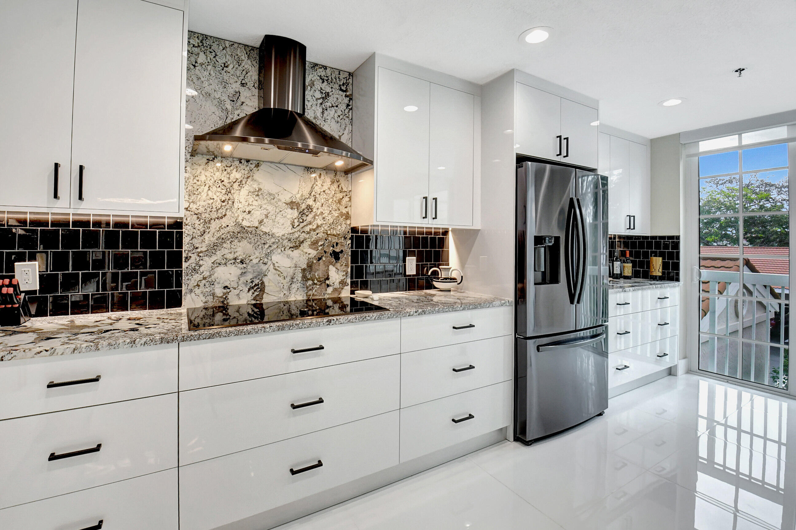 17031 Boca Club Boulevard, Unit 62B Boca Raton, FL 33487 - Photo 16 of 50 Kitchen